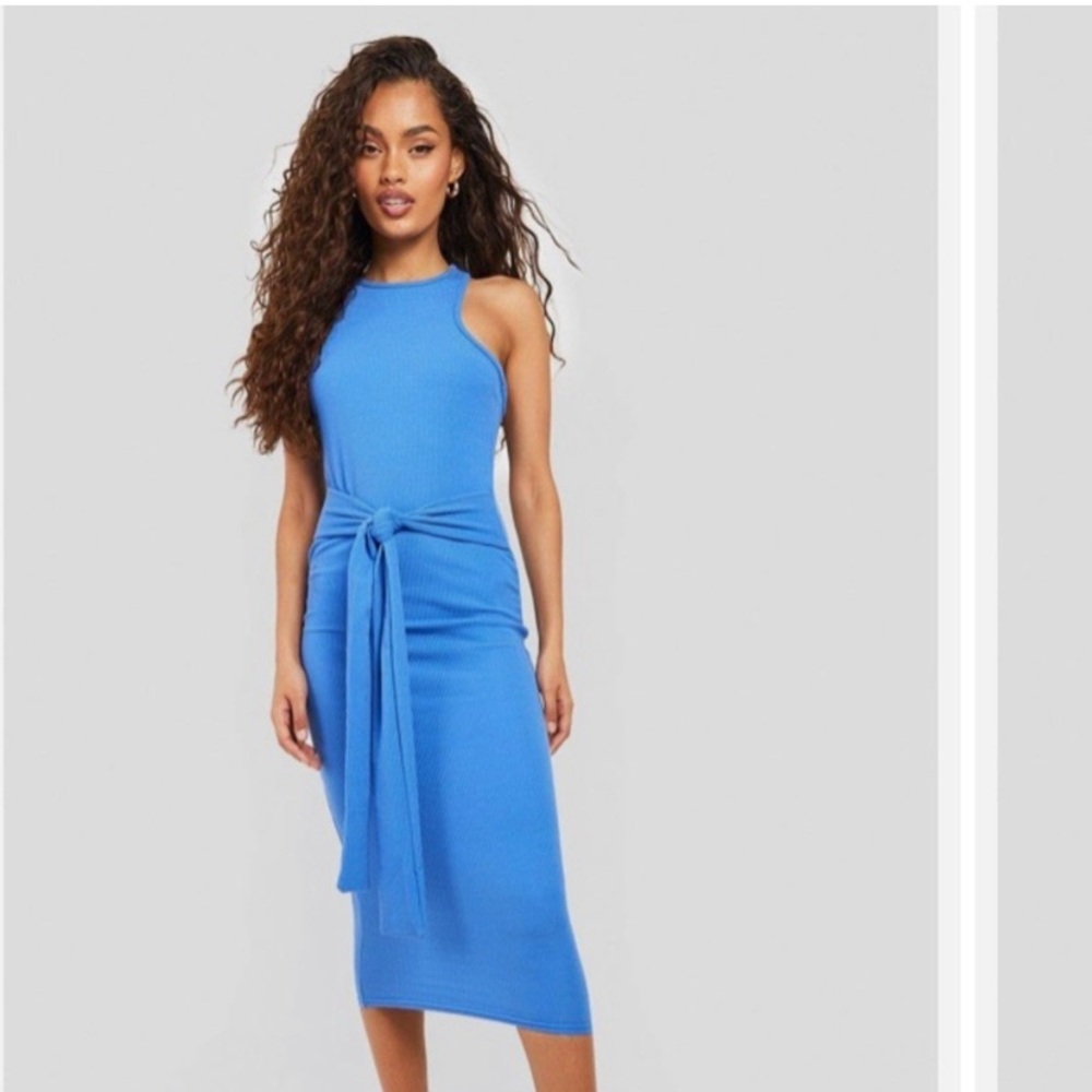 Boohoo | S | New Chic Blue Midi Dress with Waist Tie size 6 small racer back